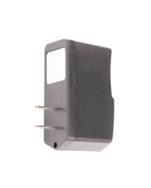 Amerikalı adaptör beyaza izole edildi