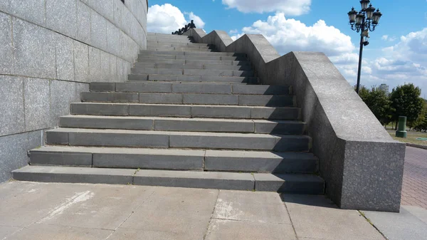 Escaleras de mármol en el día — Foto de Stock