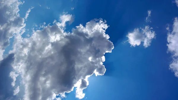 Chmura na niebie w dzień — Zdjęcie stockowe