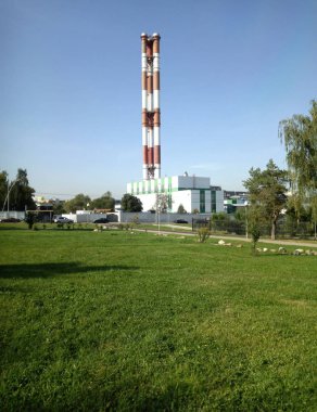 Güneşli bir günde duman tüpü