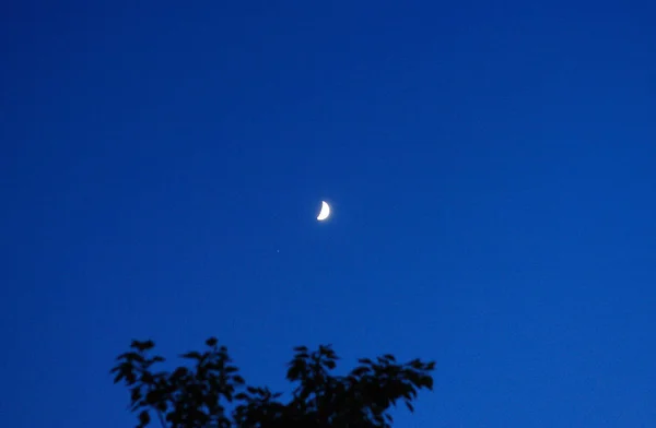 Sickle moon — Stock Photo, Image