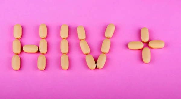 Terapia hiv efavirenz su sfondo rosa — Foto Stock
