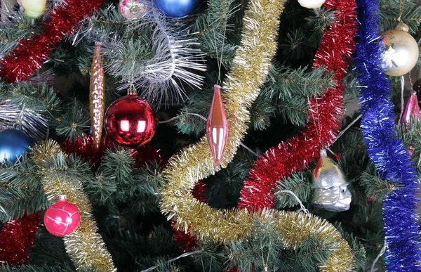 장난감 녹색 크리스마스 전나무 — 스톡 사진