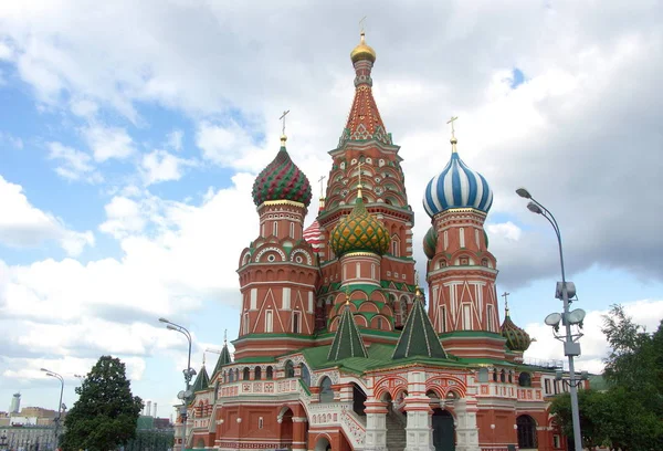 Cathedral in city center — Stock Photo, Image