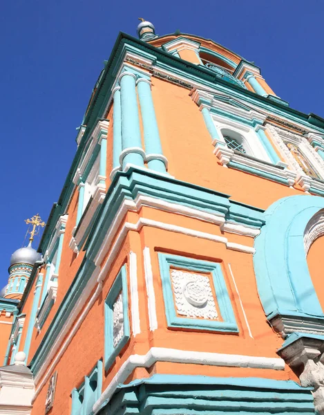 Église dans la journée — Photo