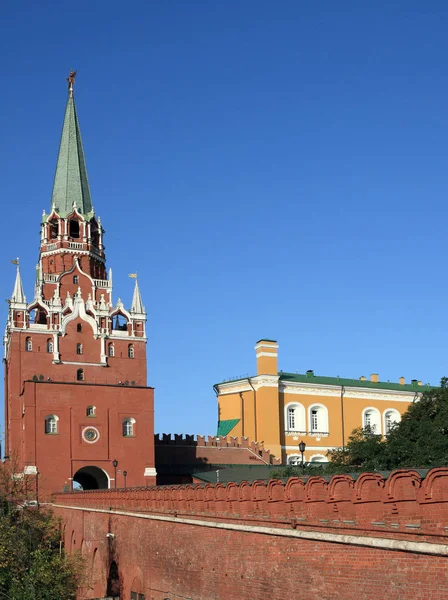 Kremlin tower on sky background — Stock Photo, Image