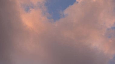 Yazın gün batımı gökyüzü