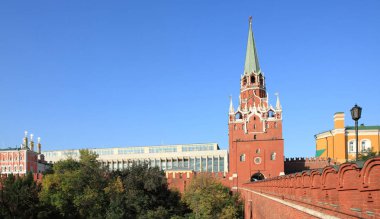 Gökyüzü arka planında Kremlin kulesi