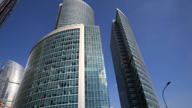 Gün içinde ofis binası