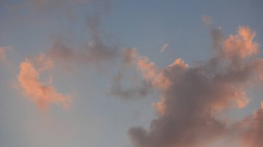 Yazın gün batımı gökyüzü