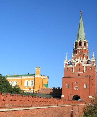 Gökyüzü arka planında Kremlin kulesi