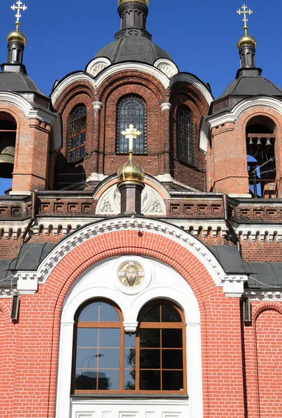 Церковь в сухой день — стоковое фото