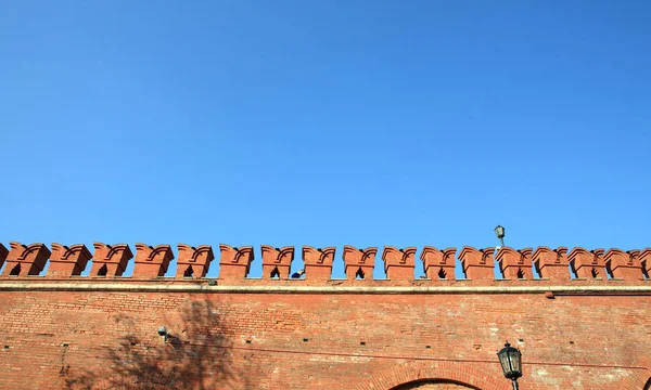 Kremlin wall hintergrund bei trockenem tag — Stockfoto