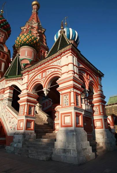 Blessed  Basil cathedral at day — Stock Photo, Image