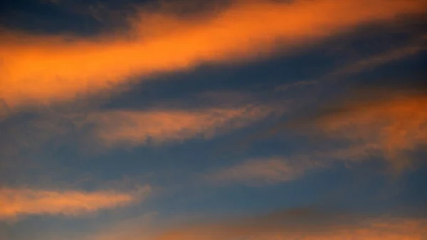 Cielo al tramonto in estate — Foto Stock