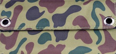 Kuru günde askeri çanta