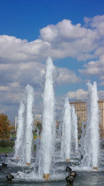 Fountain Street Dry Sunny Day — Stock Photo, Image