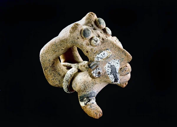 Pre Columbian Acrobat figure. — Stock Photo, Image