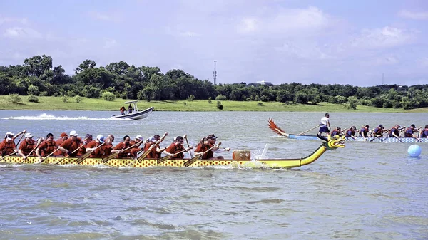 Dragón barco carrera . — Foto de Stock