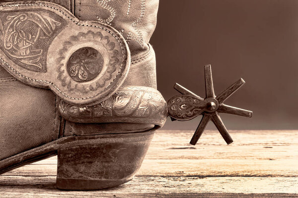 Ковбойские сапоги с мексиканскими шпорами
.