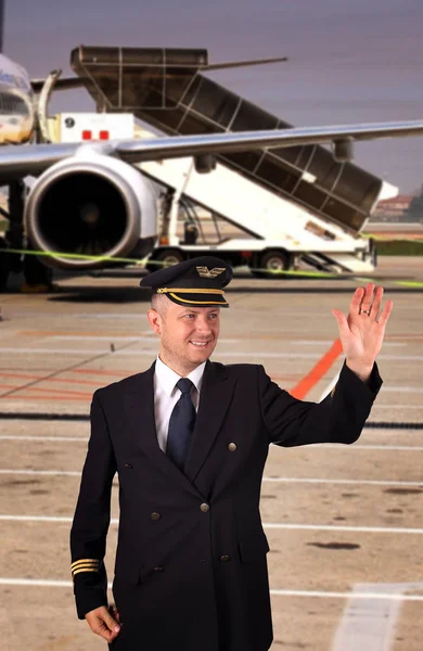 Piloto Feliz Aeropuerto — Foto de Stock