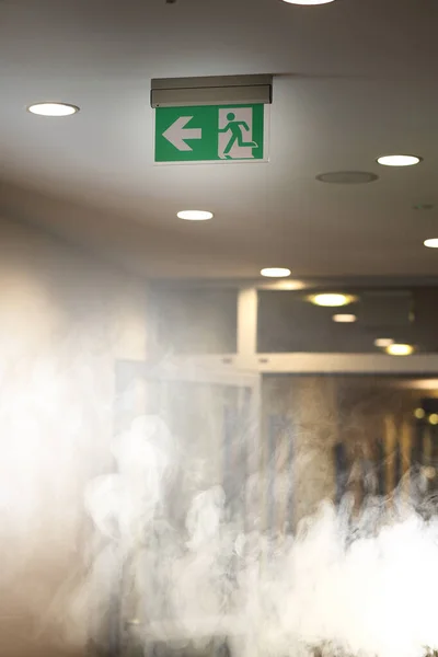 Gran Humo Edificio Oficinas — Foto de Stock