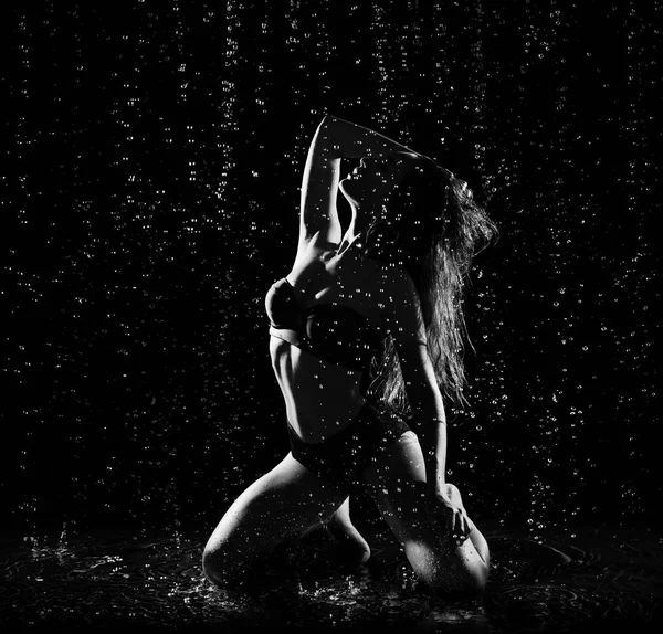 Young Woman Water Drops Monochrome — Stock Photo, Image