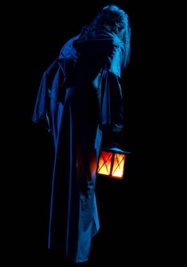 Korkunç cadı siyah izole