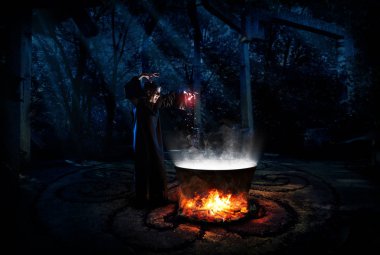 Korkunç cadı gece orman versiyonu (tam)