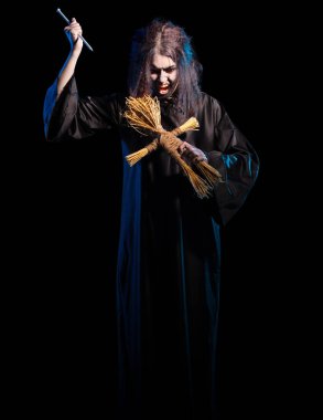 Korkunç cadı siyah versiyonuna izole