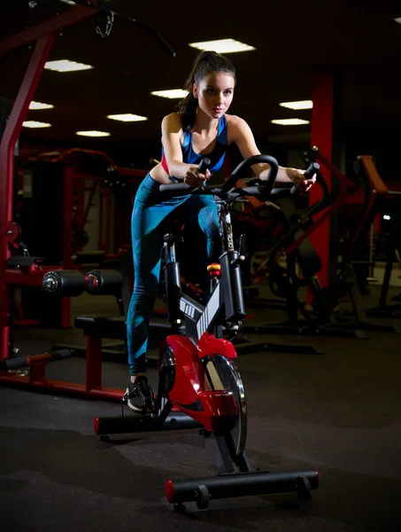 Young Sporty Woman Fitness Club — Stock Photo, Image