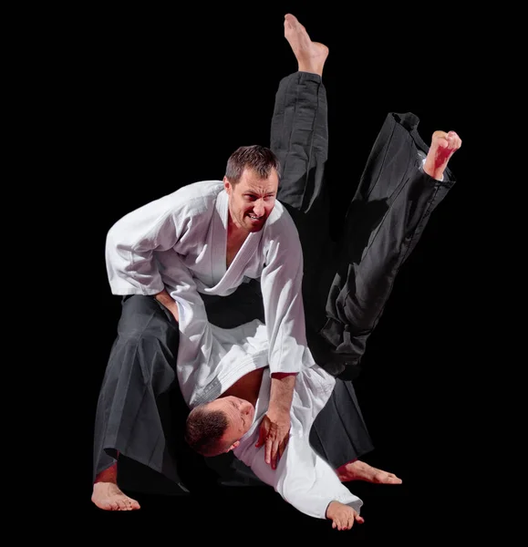 Двоє бійців бойових мистецтв ізольовані — стокове фото