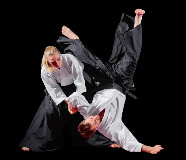 İki dövüş sanatları savaşçı izole — Stok fotoğraf