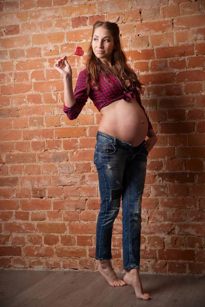 Femme enceinte (version couleur ) — Photo