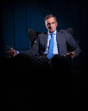 İş adamı portresi (normal ver)