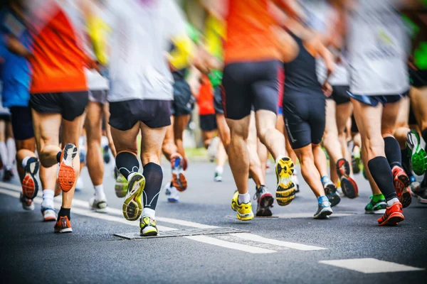Maratona de Wroclaw correndo borrão de movimento intencional — Fotografia de Stock