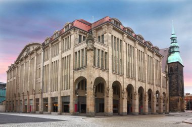 Goerlitz Almanya 'da eski Art Nouveau tarzı mağaza Binası