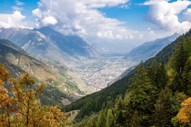 Batı Alpler alp aralığı Batı parçası olan.