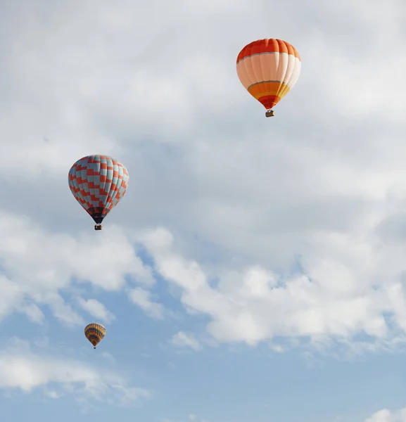 Três Balões Quente Voando Céu — Fotografia de Stock