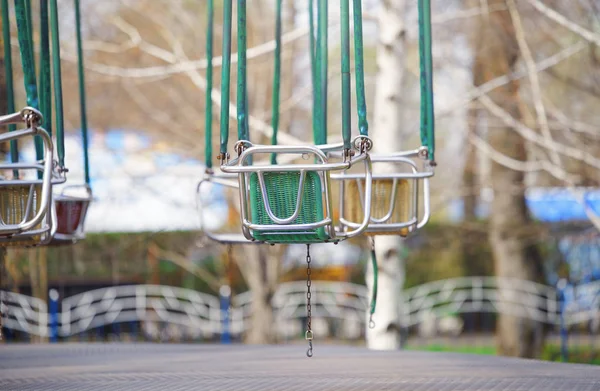 Empty Chain Swing Amuzement Park — Stock Photo, Image