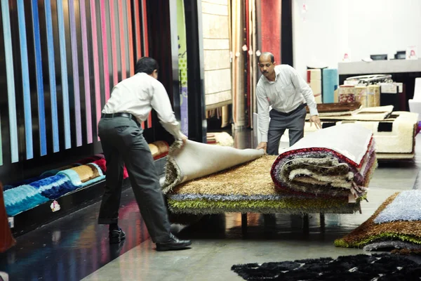 Editorial Photo Two Men Working Carpet Shop — Stock Photo, Image