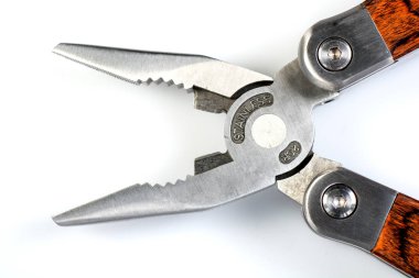 beyaz backgrond yakın çekim üzerinde plier