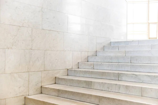 Мраморная Лестница Лестницами Абстрактной Роскошной Архитектуре — стоковое фото