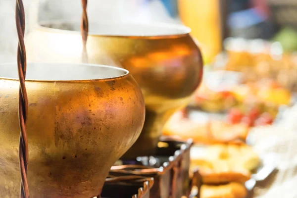 Koken Messing Cauldrons Grote Potten Straatvoedsel Festival — Stockfoto