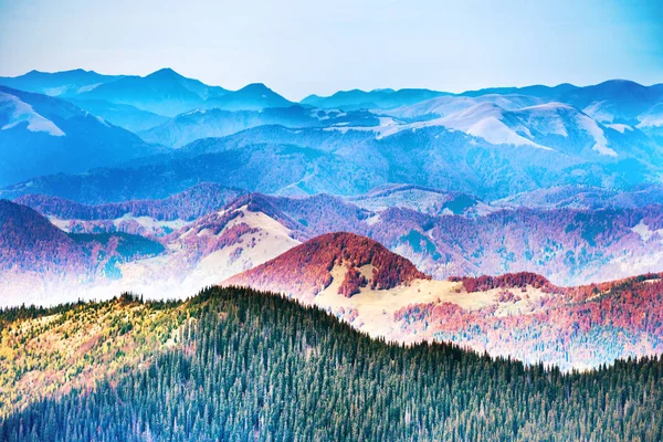 Paysage Avec Des Chaînes Montagnes Colorées Coucher Soleil — Photo