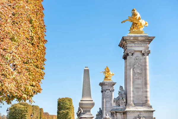 Fransa Paris Teki Les Invalides Yakınlarındaki Alexandre Iii Köprüsünde Altın — Stok fotoğraf