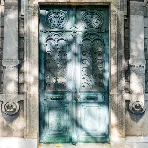 Porta Ingresso Casa Con Portico Piante Verdi — Foto Stock