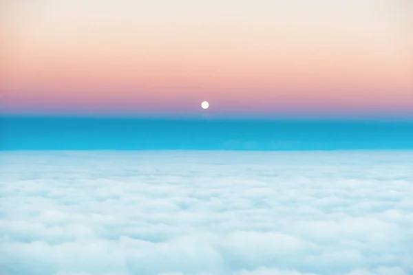 Lucht Wolken Bij Zonsondergang Met Volle Maan Stijgt Luchtfoto Vanuit — Stockfoto