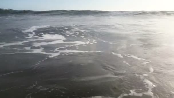 Kék Hullám Szörfözés Óceán Trópusi Tengerparton Nagy Felbontású Felvételeket — Stock videók