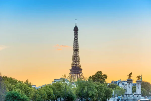 Eiffeltoren Park Champ Mars Bij Zonsondergang Parijs Frankrijk — Stockfoto